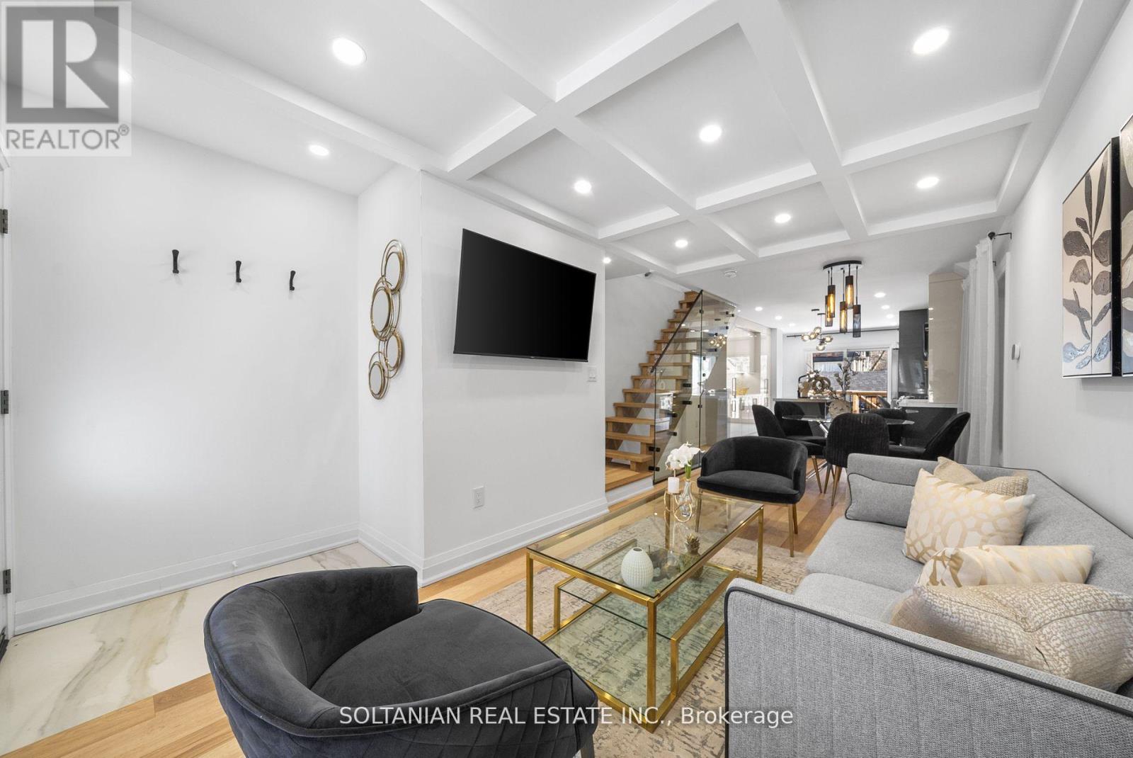 1a Normandy Boulevard, Toronto, Ontario  M4L 3K1 - Photo 3 - E11961199