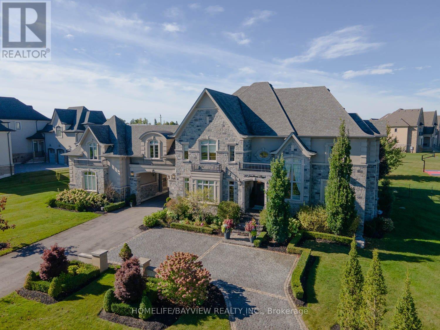 Property at 50 STALLIONS COURT NW image 2
