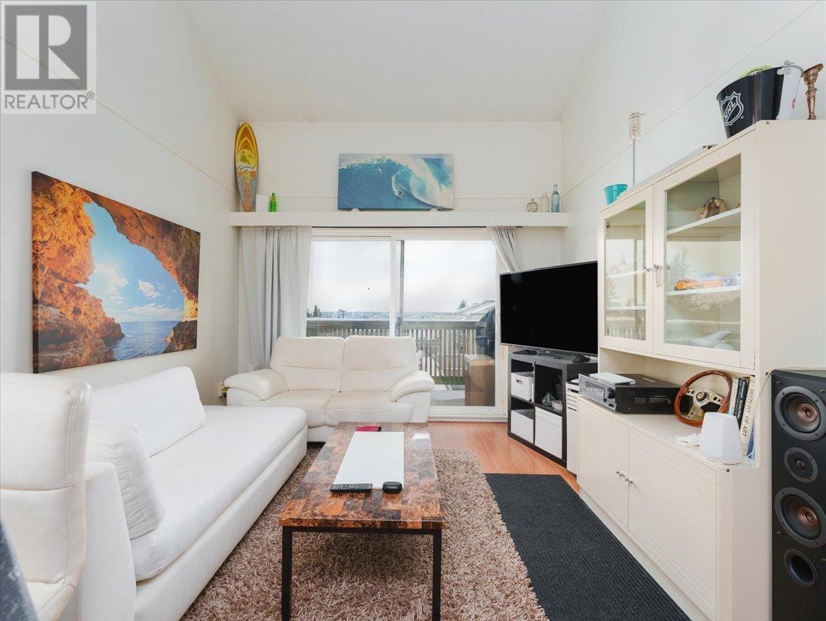 206 1202 London Street, New Westminster, British Columbia  V3M 5Z6 - Photo 3 - R2964362