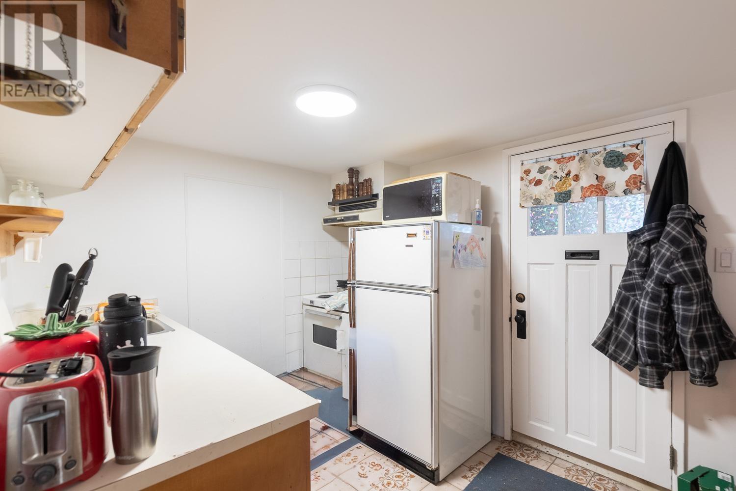 2346 Balaclava Street, Vancouver, British Columbia  V6K 4C7 - Photo 10 - R2964333
