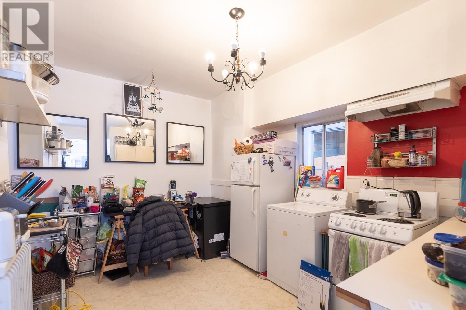 2346 Balaclava Street, Vancouver, British Columbia  V6K 4C7 - Photo 8 - R2964333