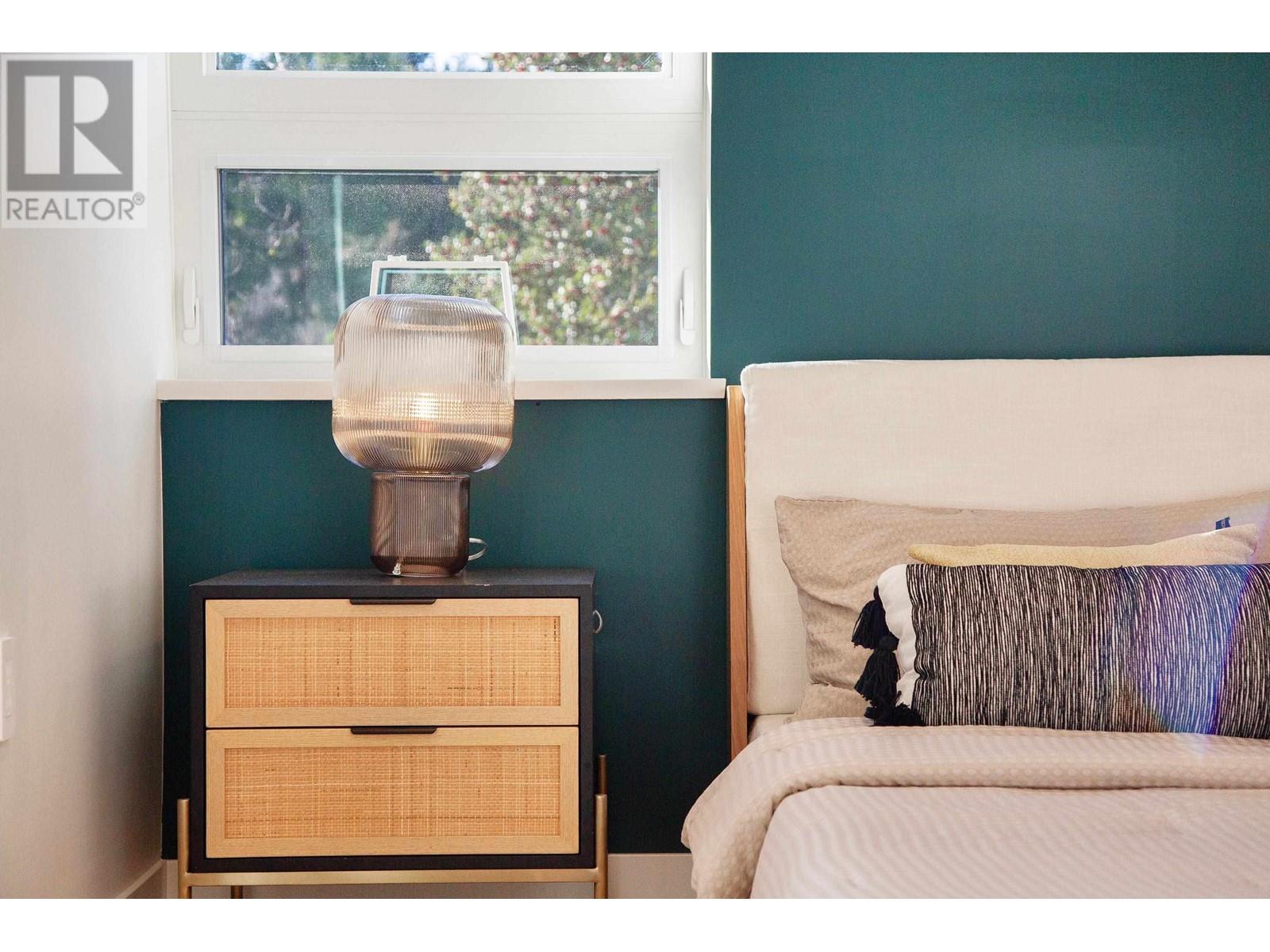 Listing Picture 20 of 38 : 32 E 37TH AVENUE, Vancouver / 溫哥華 - 魯藝地產 Yvonne Lu Group - MLS Medallion Club Member