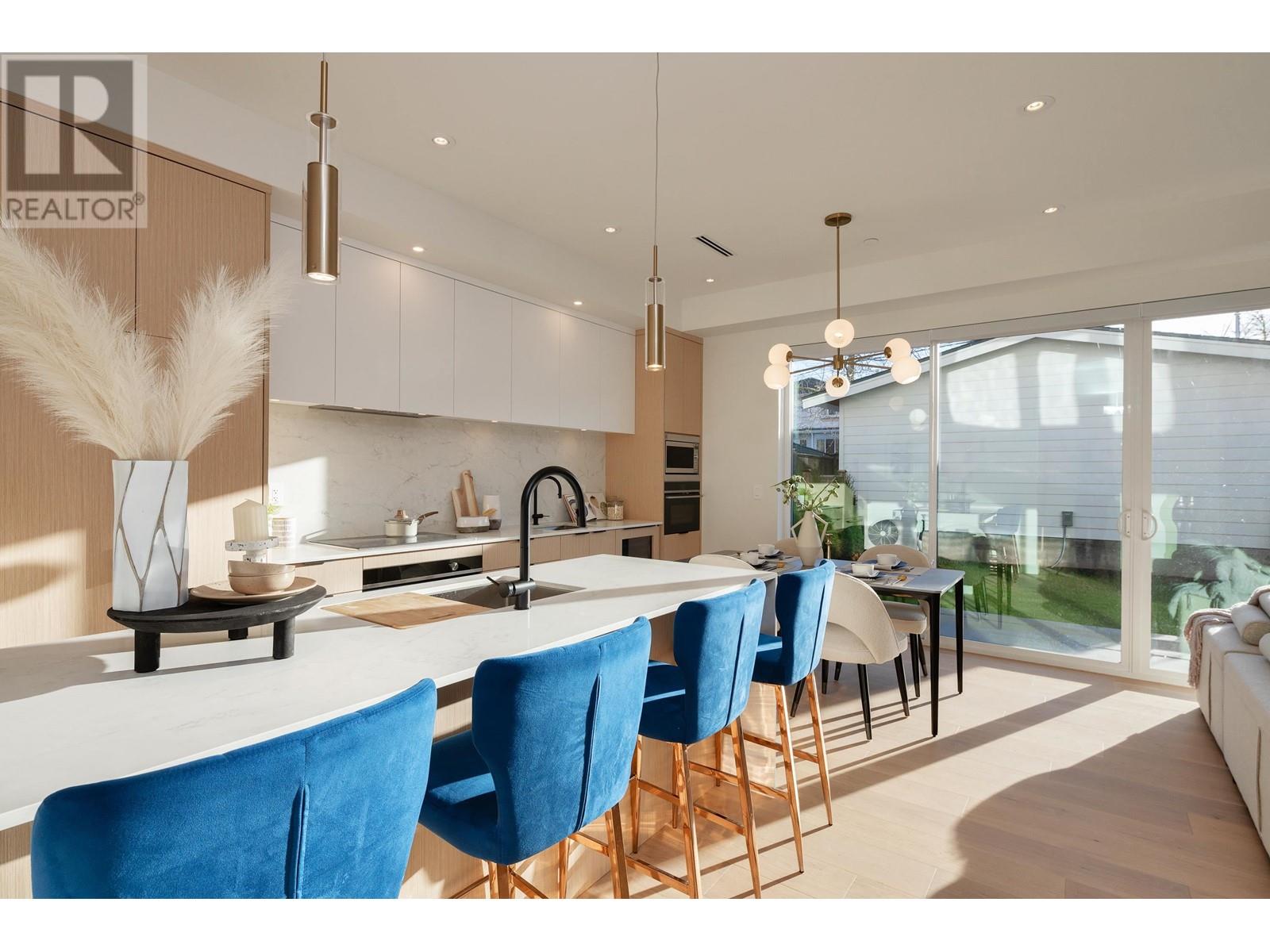 Listing Picture 5 of 38 : 32 E 37TH AVENUE, Vancouver / 溫哥華 - 魯藝地產 Yvonne Lu Group - MLS Medallion Club Member