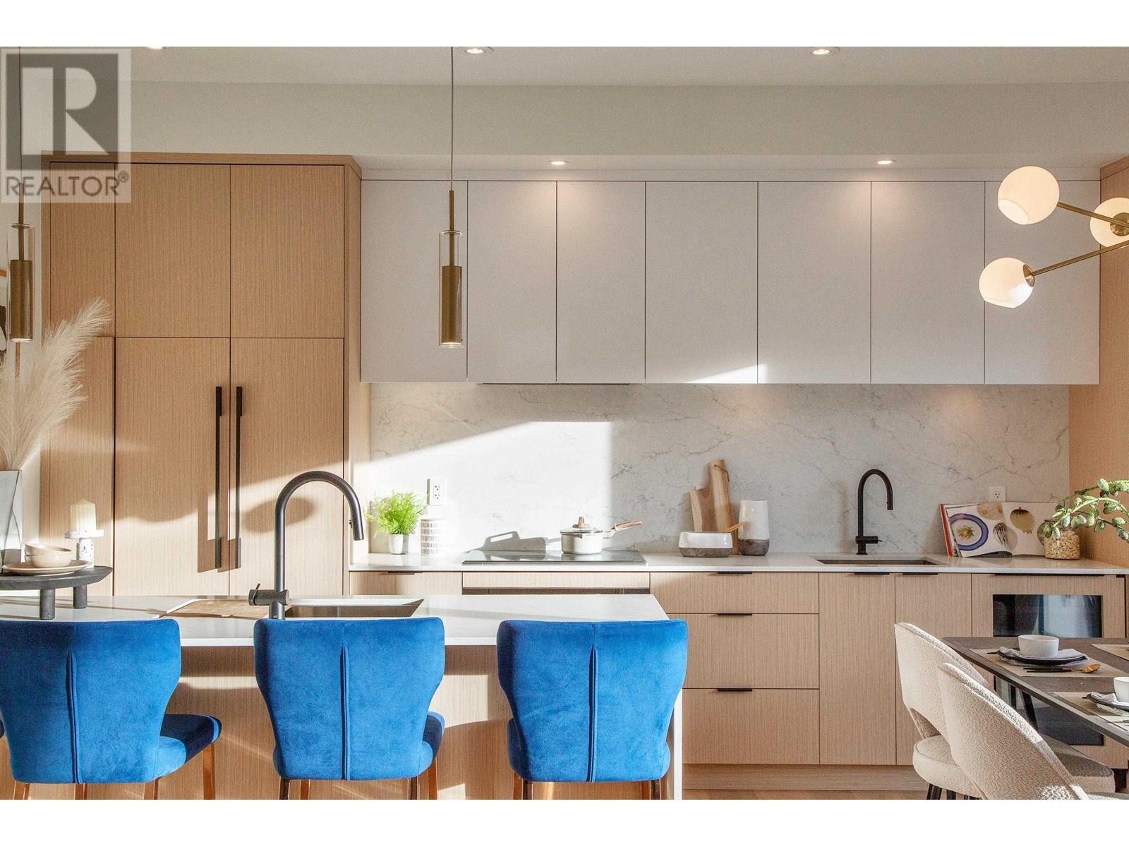 Listing Picture 7 of 38 : 32 E 37TH AVENUE, Vancouver / 溫哥華 - 魯藝地產 Yvonne Lu Group - MLS Medallion Club Member