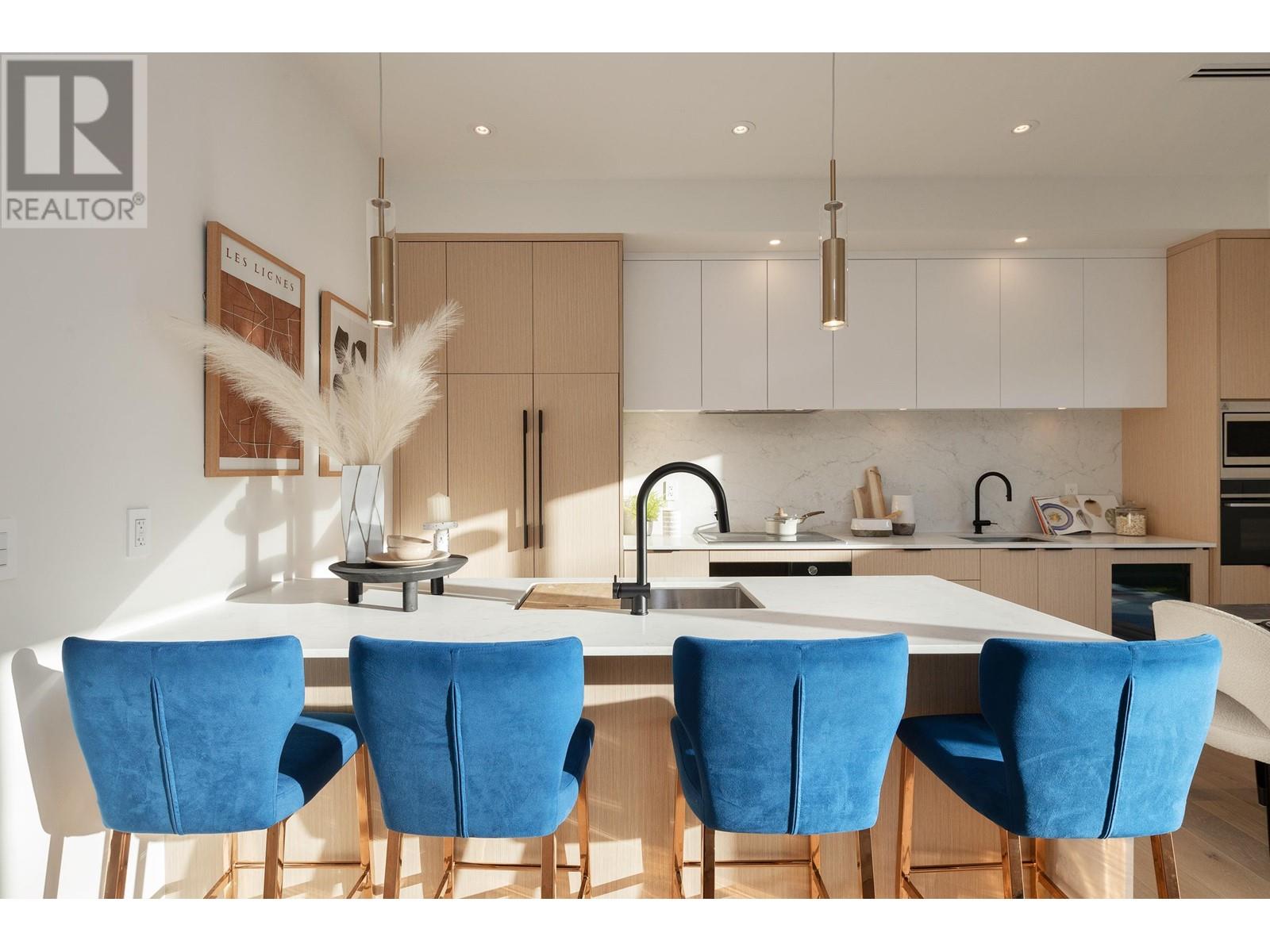 Listing Picture 6 of 38 : 32 E 37TH AVENUE, Vancouver / 溫哥華 - 魯藝地產 Yvonne Lu Group - MLS Medallion Club Member