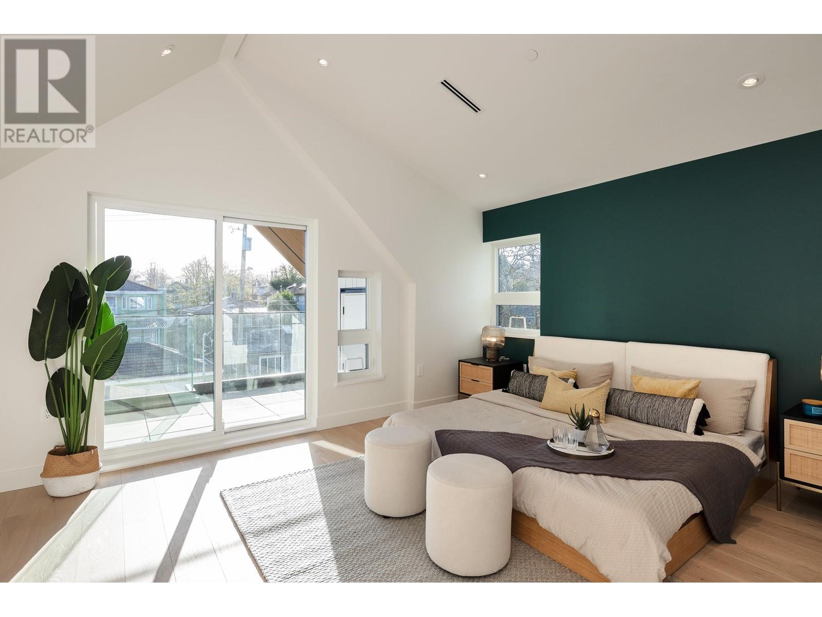 Listing Picture 17 of 38 : 32 E 37TH AVENUE, Vancouver / 溫哥華 - 魯藝地產 Yvonne Lu Group - MLS Medallion Club Member