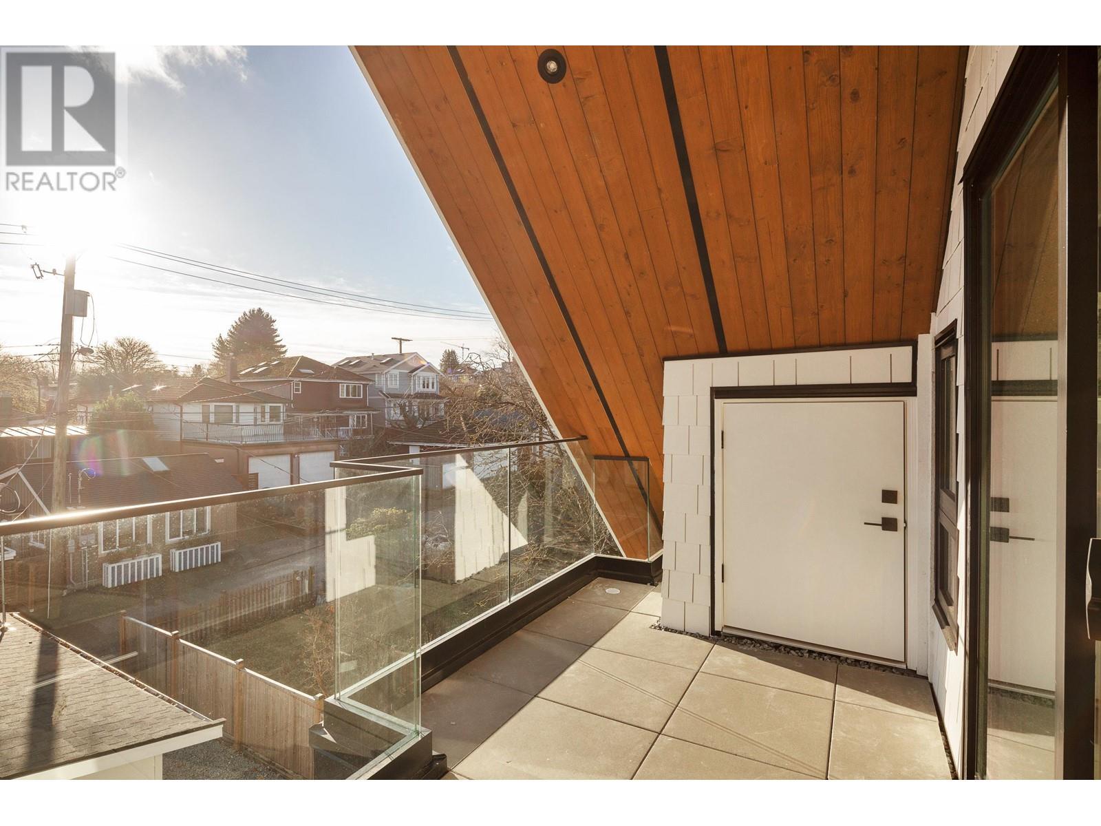 Listing Picture 23 of 38 : 32 E 37TH AVENUE, Vancouver / 溫哥華 - 魯藝地產 Yvonne Lu Group - MLS Medallion Club Member