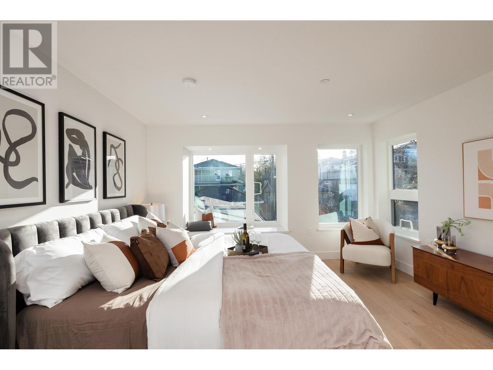 Listing Picture 30 of 38 : 32 E 37TH AVENUE, Vancouver / 溫哥華 - 魯藝地產 Yvonne Lu Group - MLS Medallion Club Member