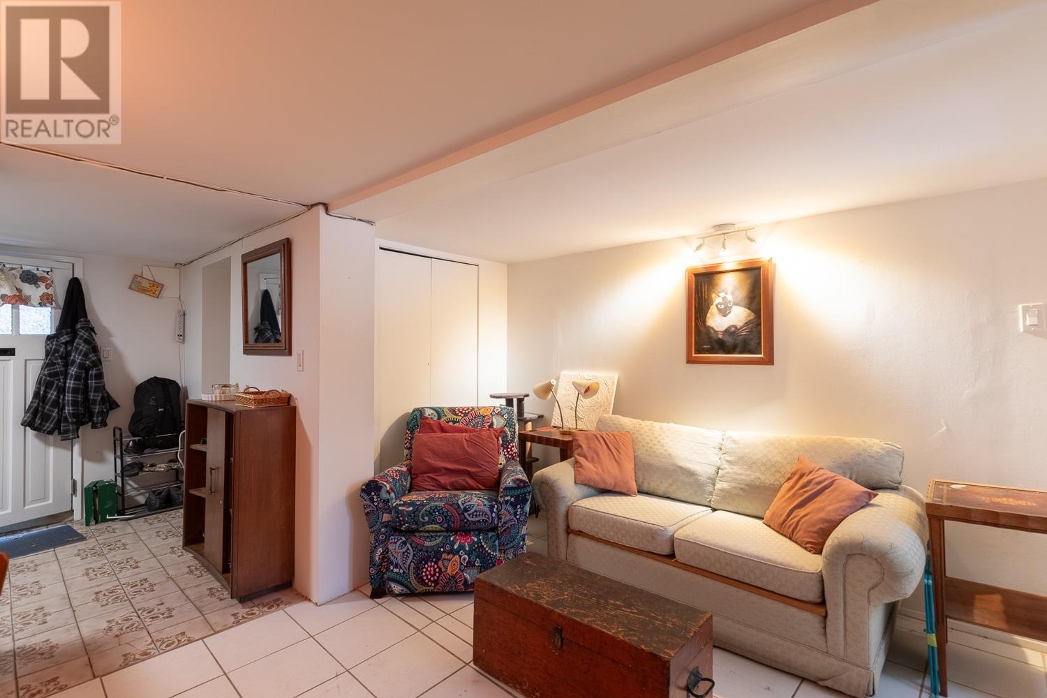 2346 Balaclava Street, Vancouver, British Columbia  V6K 4C7 - Photo 8 - R2964466