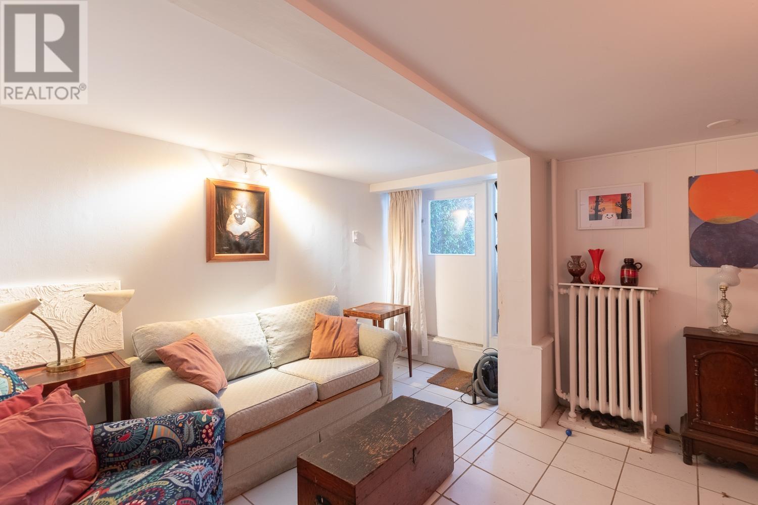 2346 Balaclava Street, Vancouver, British Columbia  V6K 4C7 - Photo 9 - R2964466