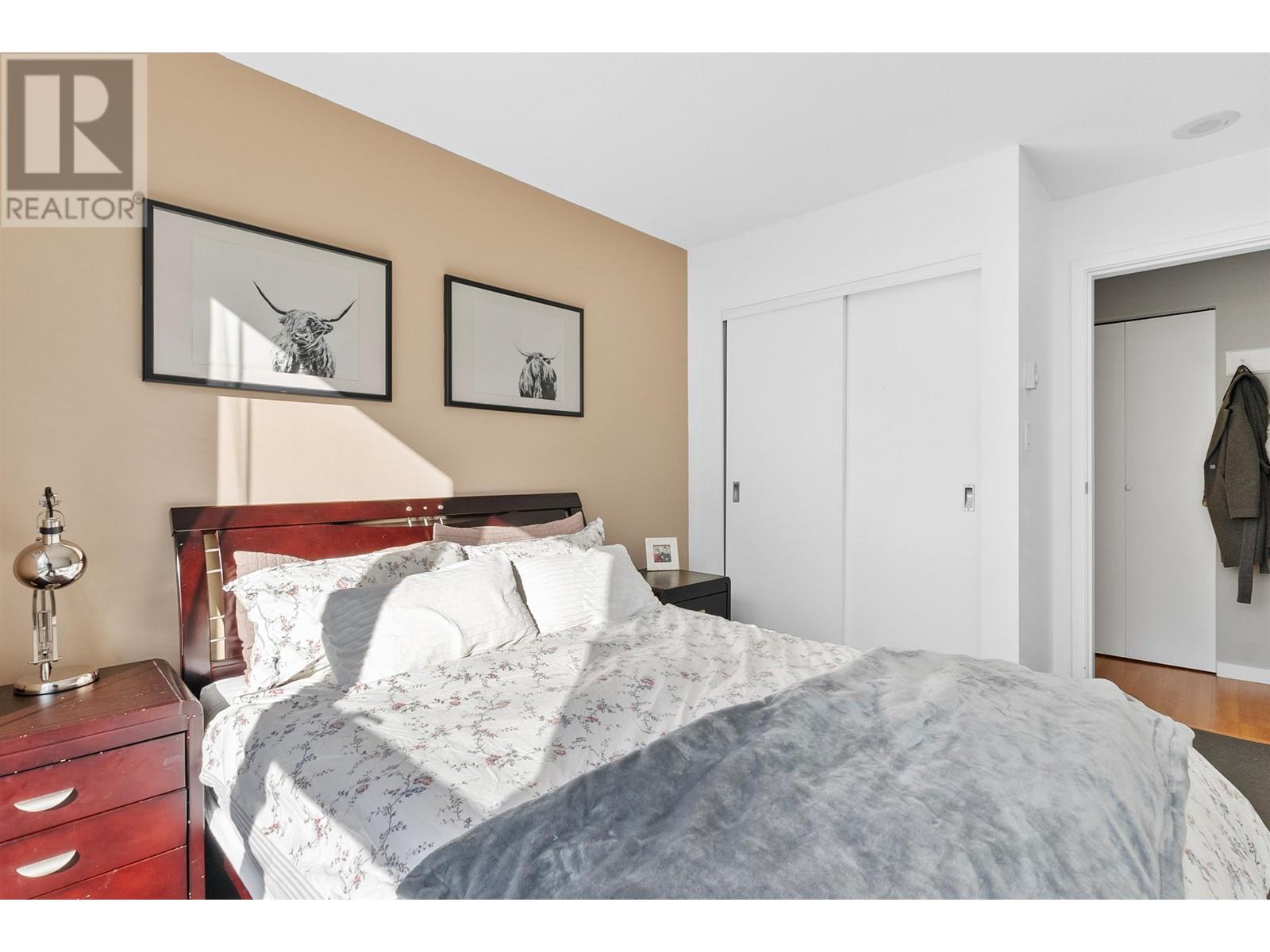 Listing Picture 13 of 23 : 602 111 W GEORGIA STREET, Vancouver / 溫哥華 - 魯藝地產 Yvonne Lu Group - MLS Medallion Club Member