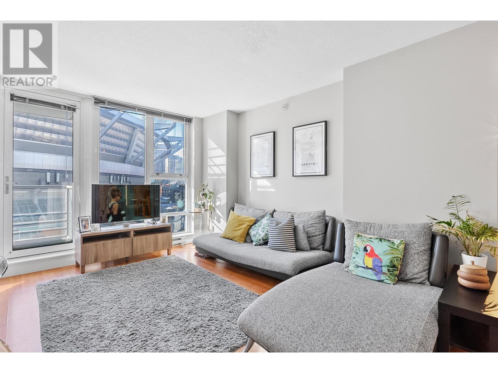 Listing Picture 4 of 23 : 602 111 W GEORGIA STREET, Vancouver / 溫哥華 - 魯藝地產 Yvonne Lu Group - MLS Medallion Club Member