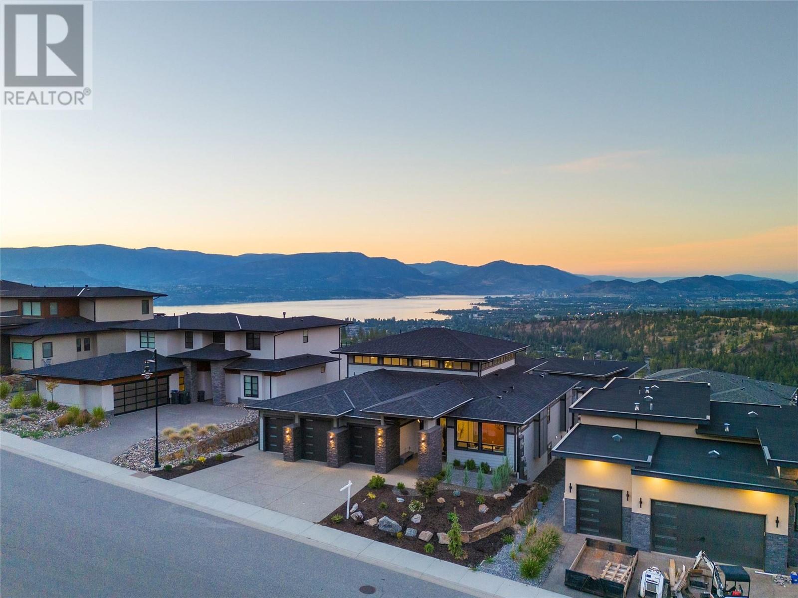1088 Clarance Avenue, Kelowna, British Columbia