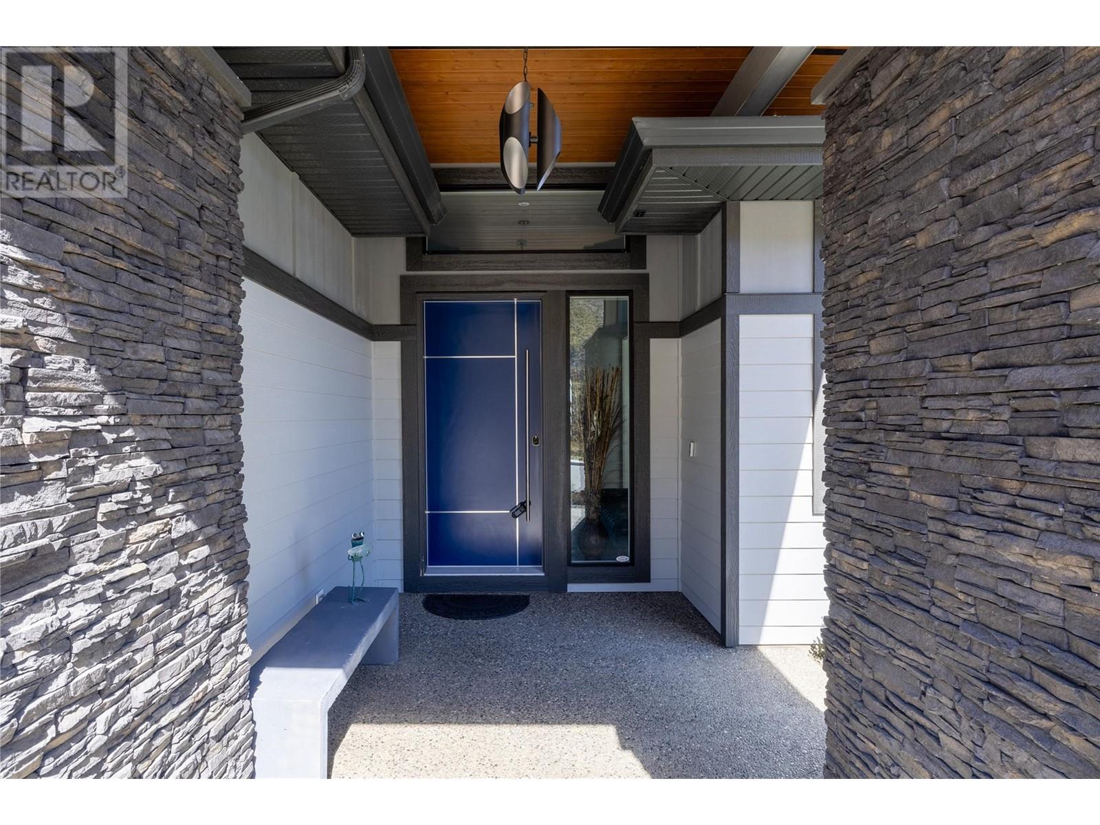 1088 Clarance Avenue, Kelowna, British Columbia  V1W 5M6 - Photo 18 - 10332897