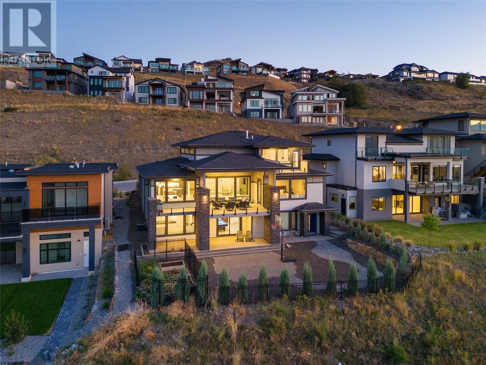 1088 Clarance Avenue, Kelowna, British Columbia  V1W 5M6 - Photo 6 - 10332897