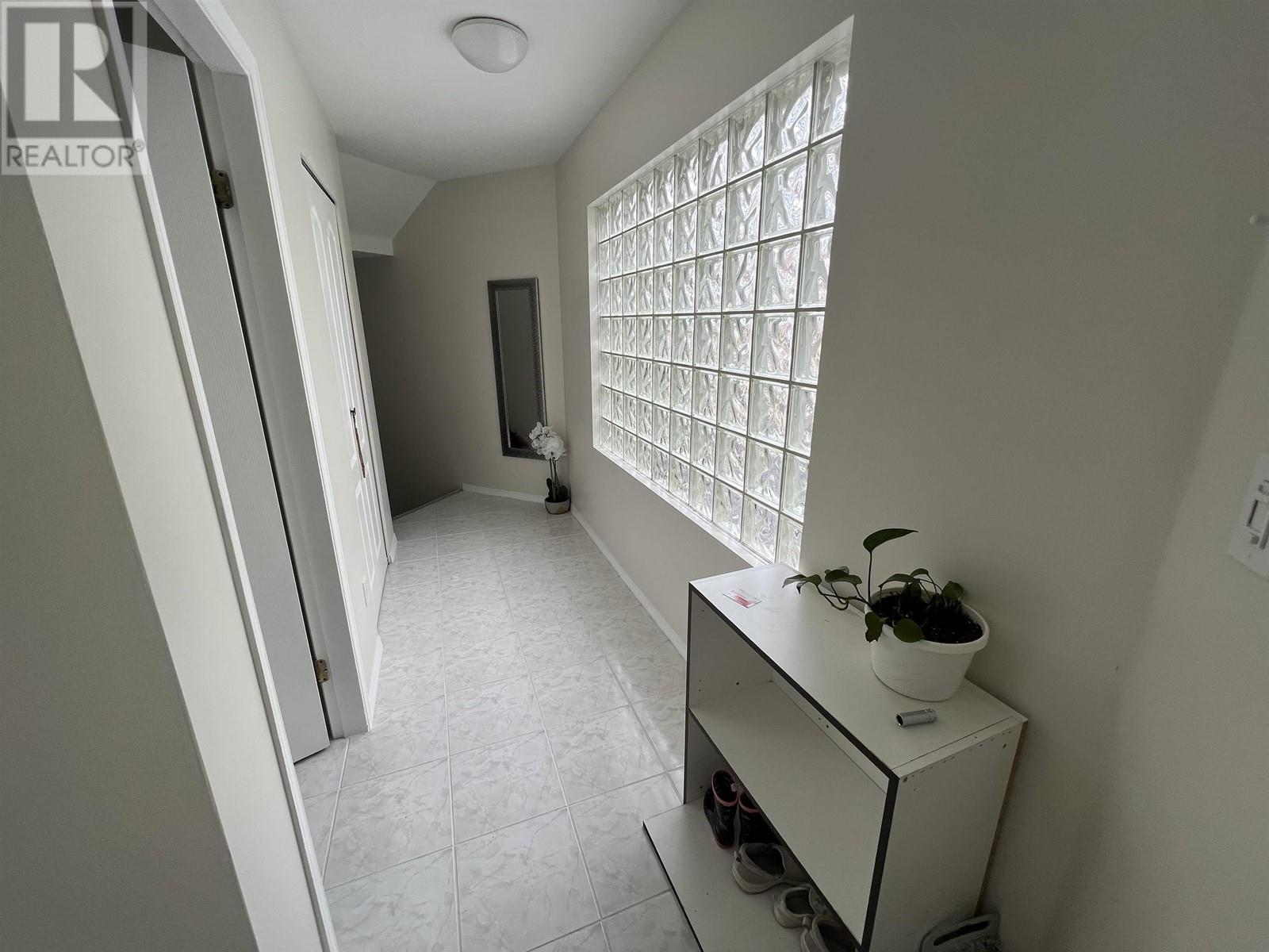 Listing Picture 4 of 9 : 309 2388 KINGSWAY, Vancouver / 溫哥華 - 魯藝地產 Yvonne Lu Group - MLS Medallion Club Member