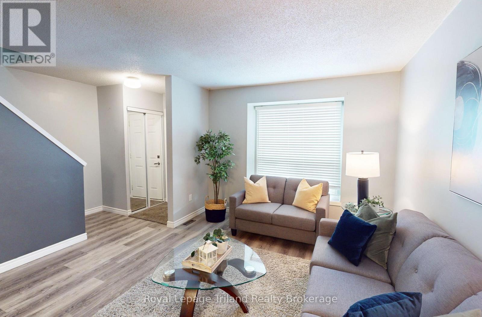 7 - 388 Springbank Avenue N, Woodstock, Ontario  N4T 1L4 - Photo 4 - X11961258
