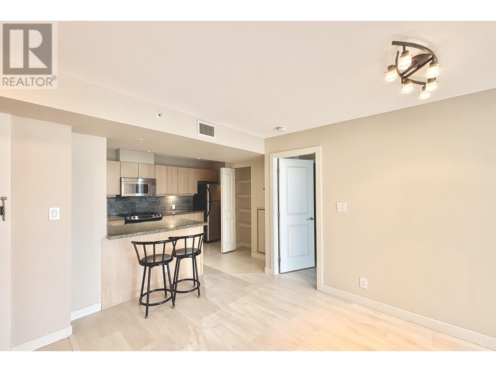 1501 6068 NO. 3 ROAD, richmond, British Columbia