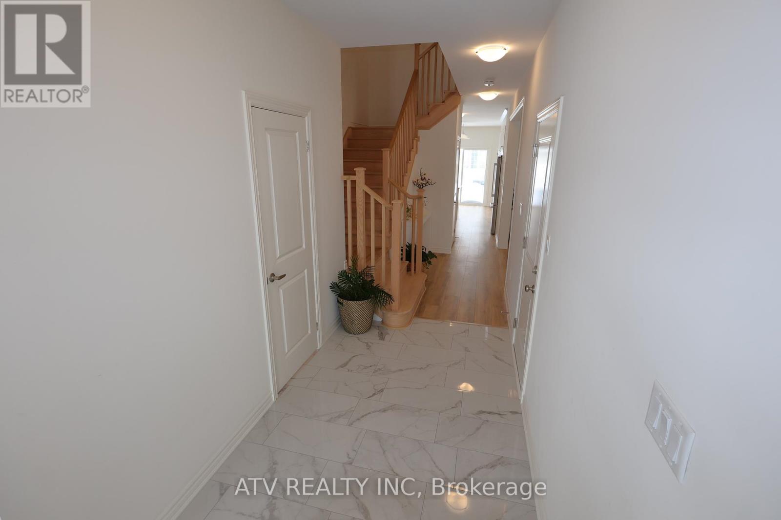 232 Mckenzie Drive, Clearview, Ontario  L0M 1S0 - Photo 3 - S11961254