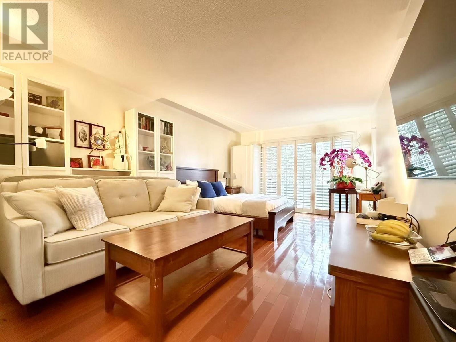 205 3875 W 4TH AVENUE, vancouver, British Columbia V6R4H8