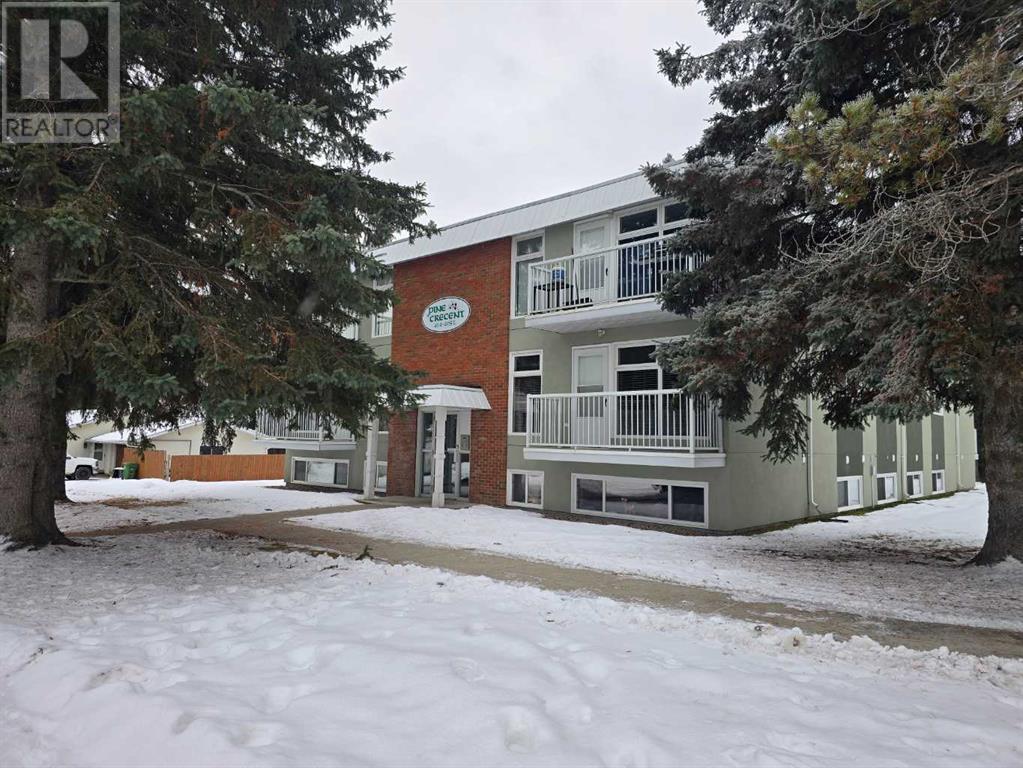 Property at 1, 414 41 Street image 1