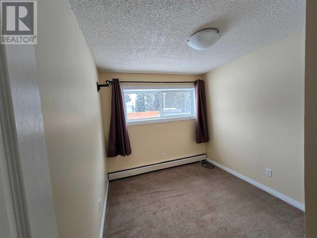 Property at 1, 414 41 Street image 3