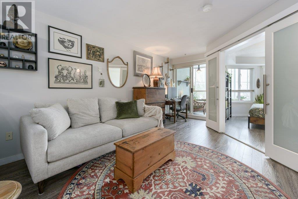 Listing Picture 3 of 40 : 206 1707 CHARLES STREET, Vancouver / 溫哥華 - 魯藝地產 Yvonne Lu Group - MLS Medallion Club Member