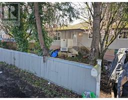 647 Ralph St Tillicum-109;