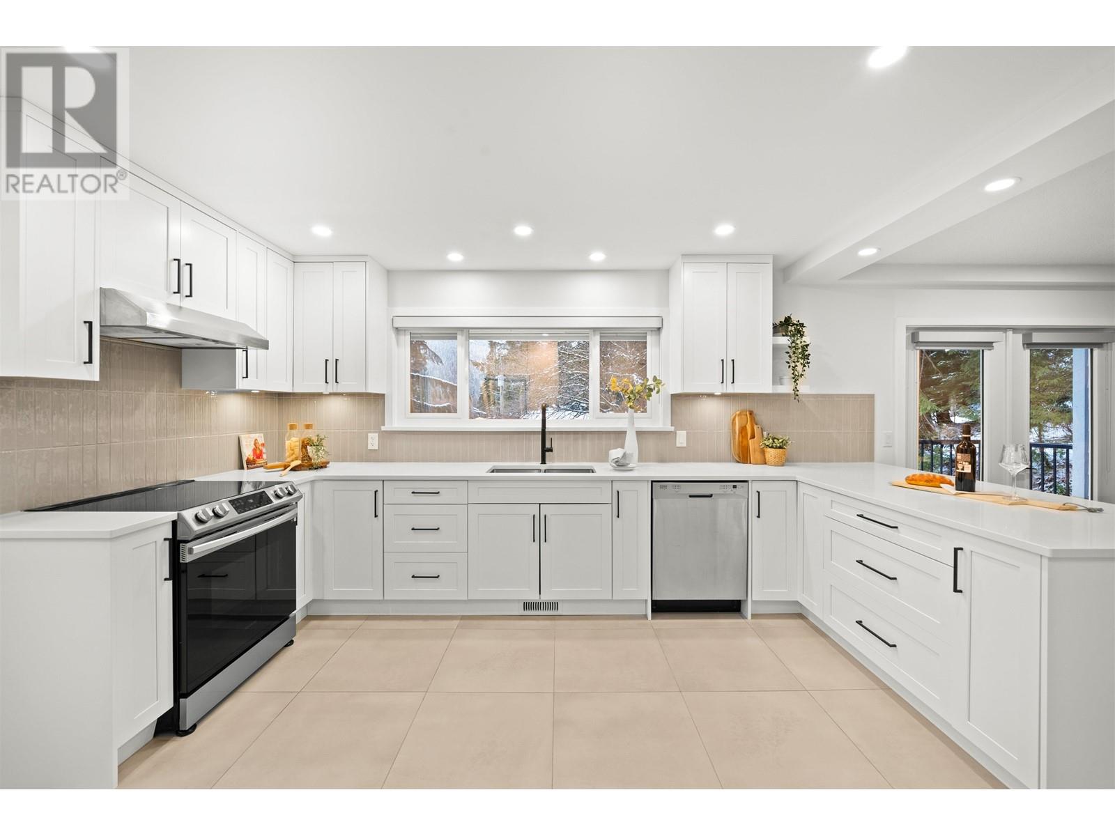 4593 Cliffmont Road, North Vancouver, British Columbia  V7G 1J8 - Photo 11 - R2964509