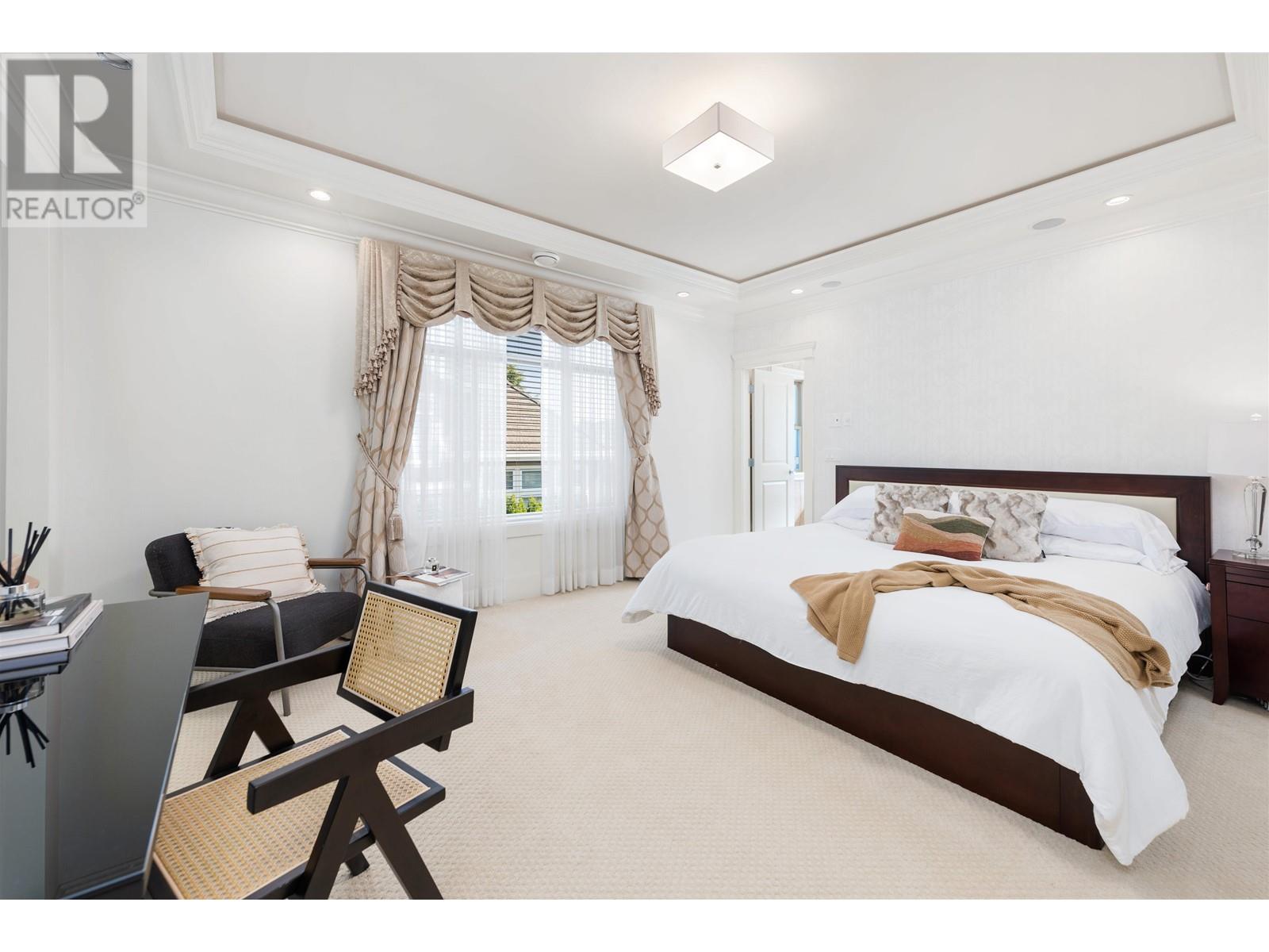 Listing Picture 15 of 19 : 8480 KELMORE ROAD, Richmond / 烈治文 - 魯藝地產 Yvonne Lu Group - MLS Medallion Club Member