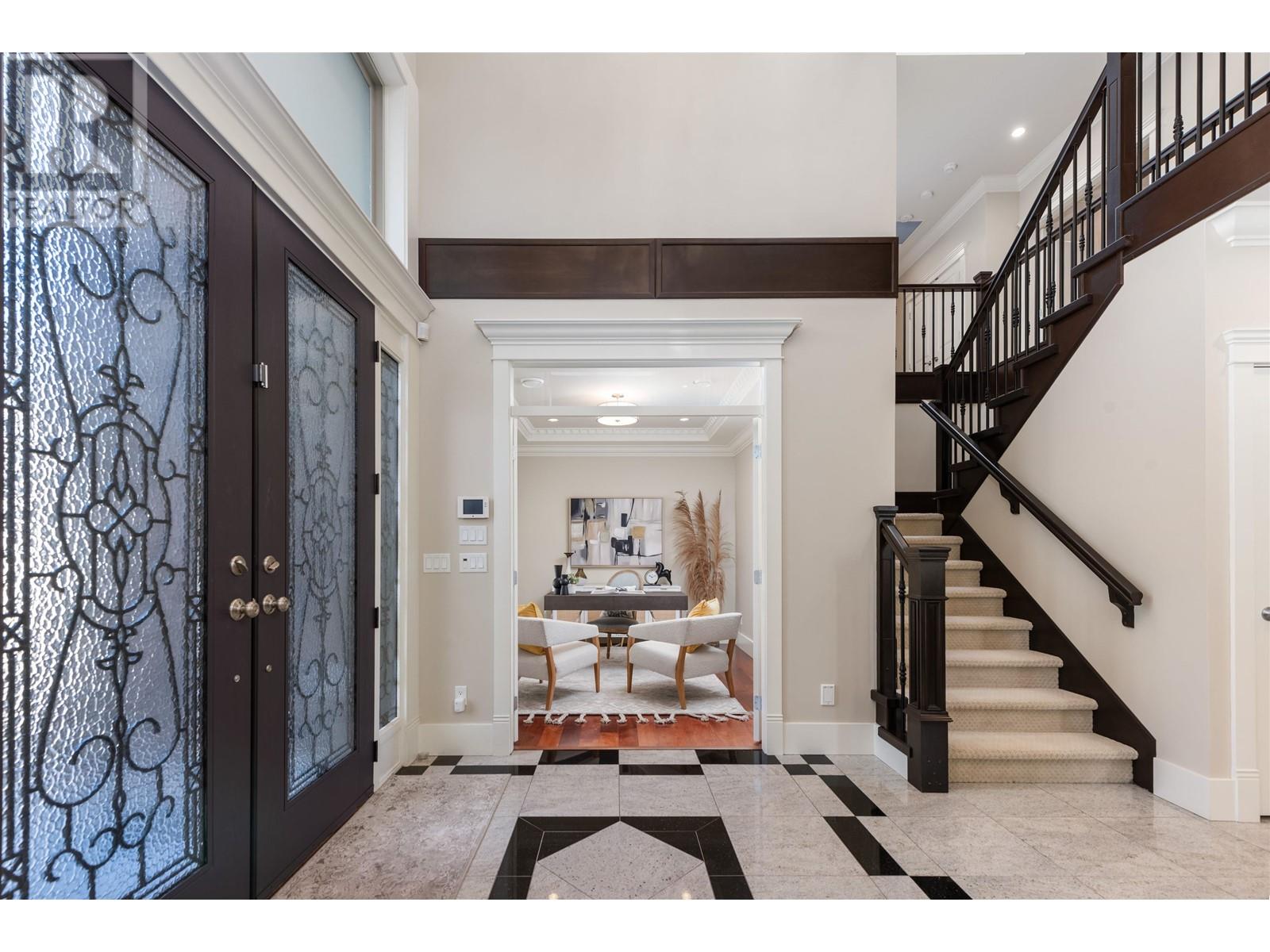 Listing Picture 3 of 19 : 8480 KELMORE ROAD, Richmond / 烈治文 - 魯藝地產 Yvonne Lu Group - MLS Medallion Club Member