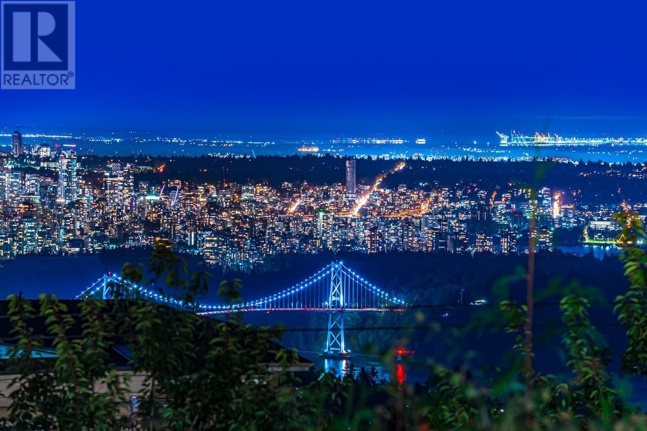 1119 EYREMOUNT DRIVE, west vancouver, British Columbia