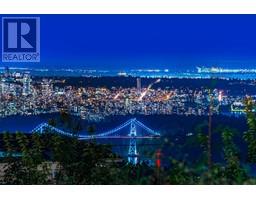 1119 EYREMOUNT DRIVE, West Vancouver, British Columbia