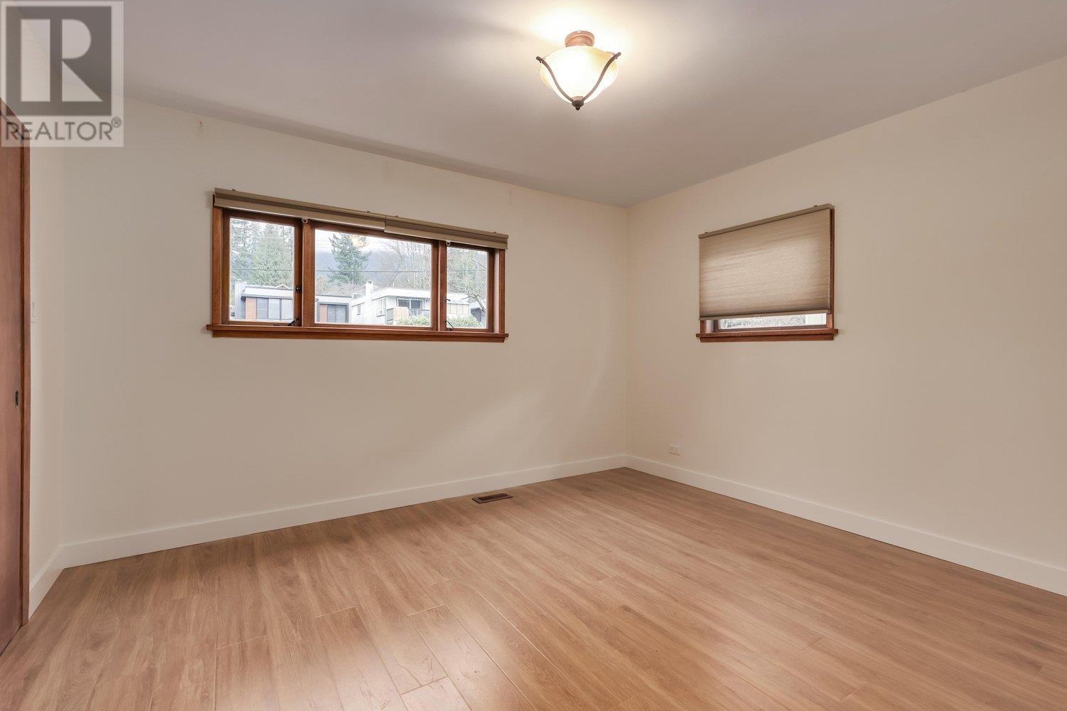 181 W Windsor Road, North Vancouver, British Columbia  V7N 2M9 - Photo 10 - R2956984