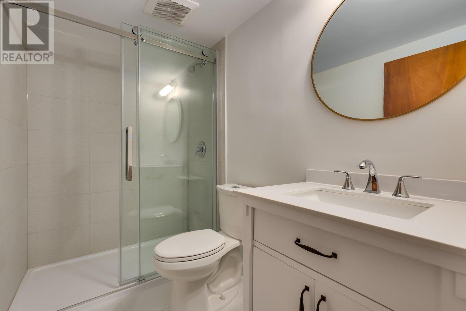 181 W Windsor Road, North Vancouver, British Columbia  V7N 2M9 - Photo 12 - R2956984