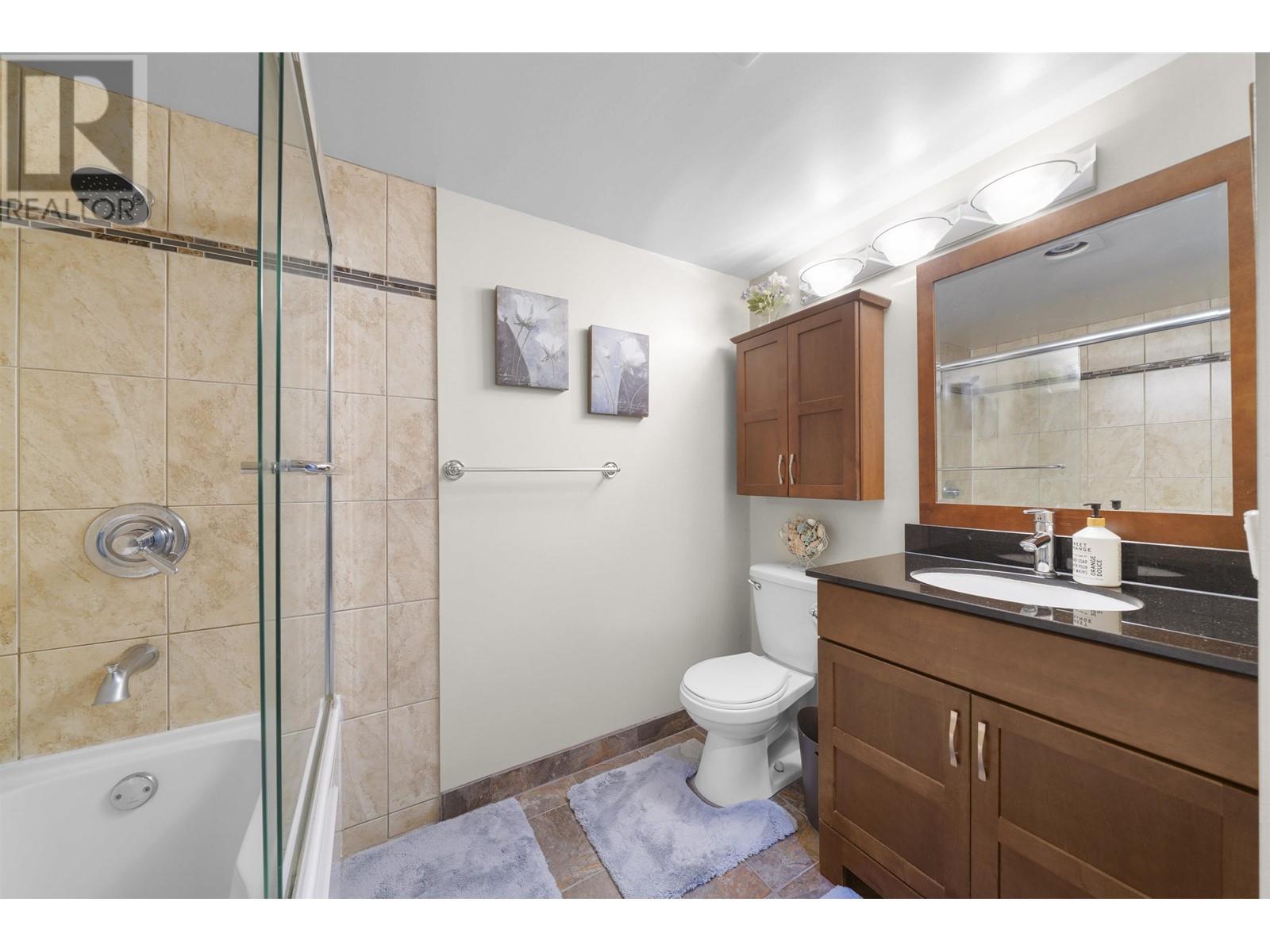 Listing Picture 15 of 29 : 310 10631 NO. 3 ROAD, Richmond / 烈治文 - 魯藝地產 Yvonne Lu Group - MLS Medallion Club Member