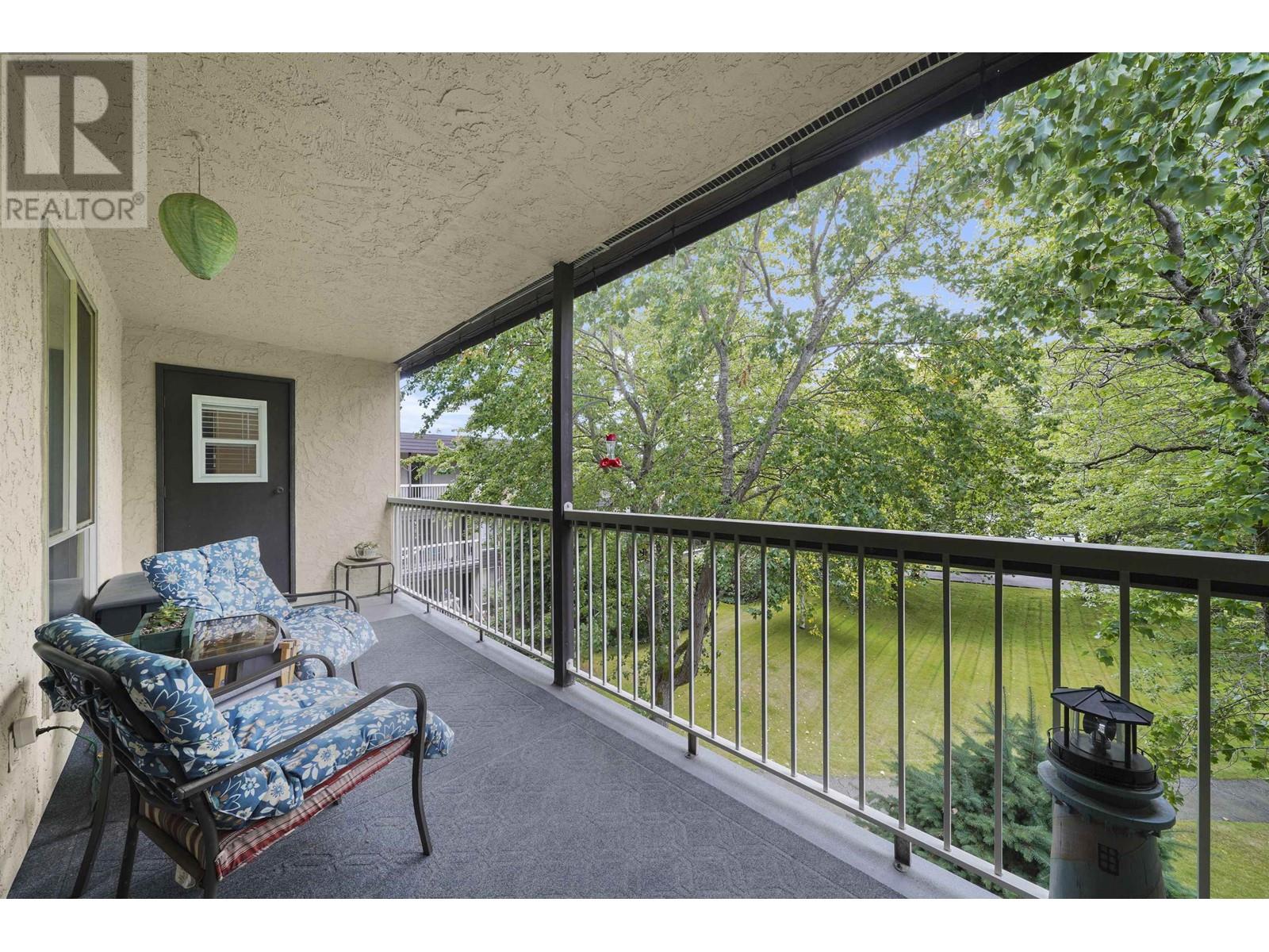 Listing Picture 16 of 29 : 310 10631 NO. 3 ROAD, Richmond / 烈治文 - 魯藝地產 Yvonne Lu Group - MLS Medallion Club Member