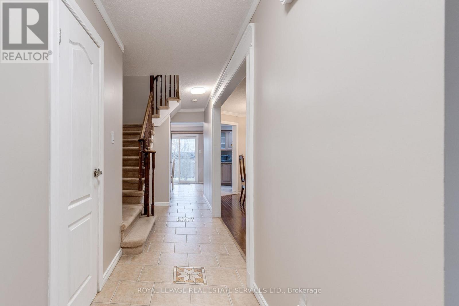 9 Lady Bower Crescent, Toronto, Ontario  M1B 4R2 - Photo 6 - E11960669