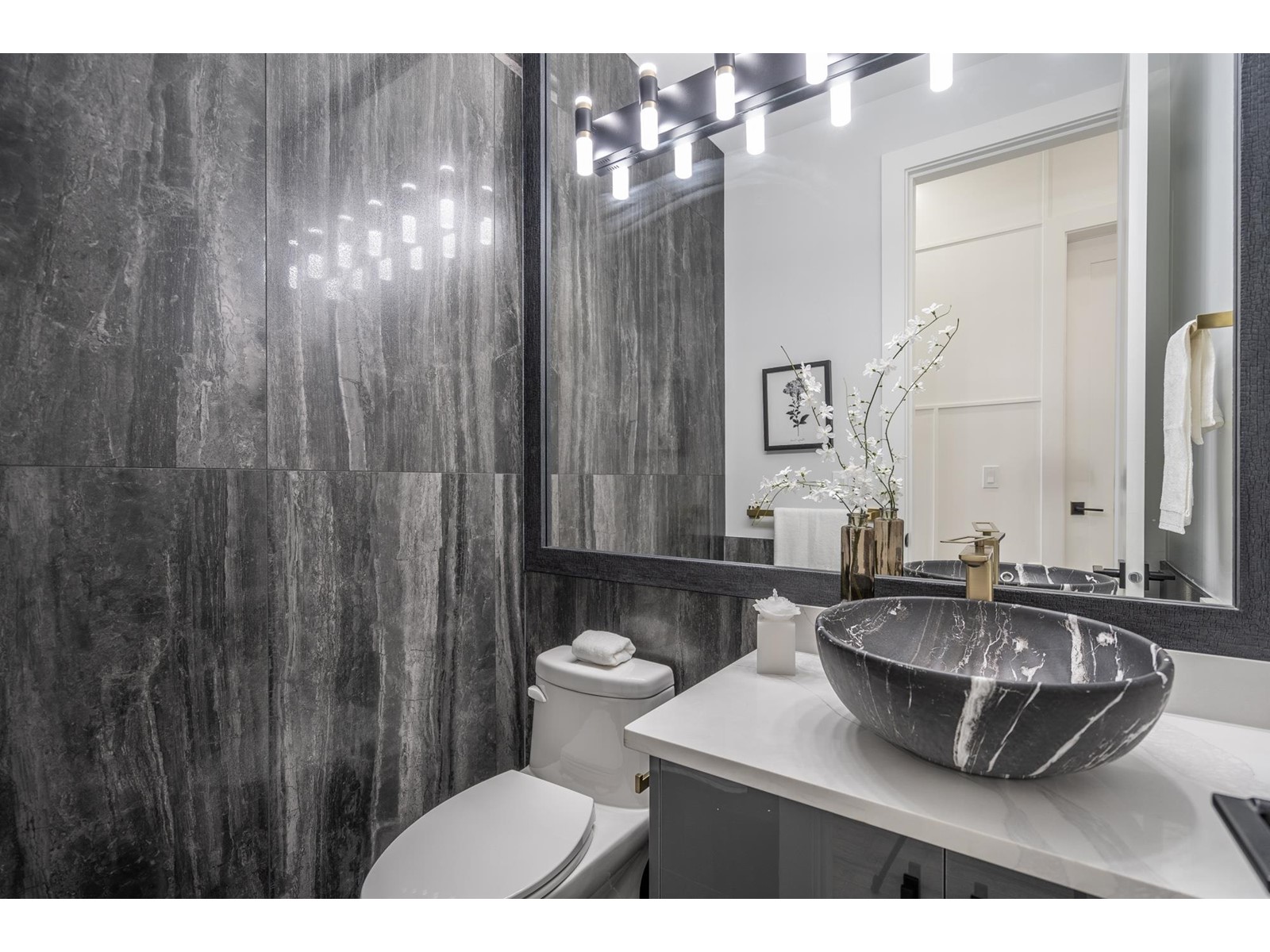 7518 205a Street, Langley, British Columbia  V2Y 1V5 - Photo 12 - R2964445