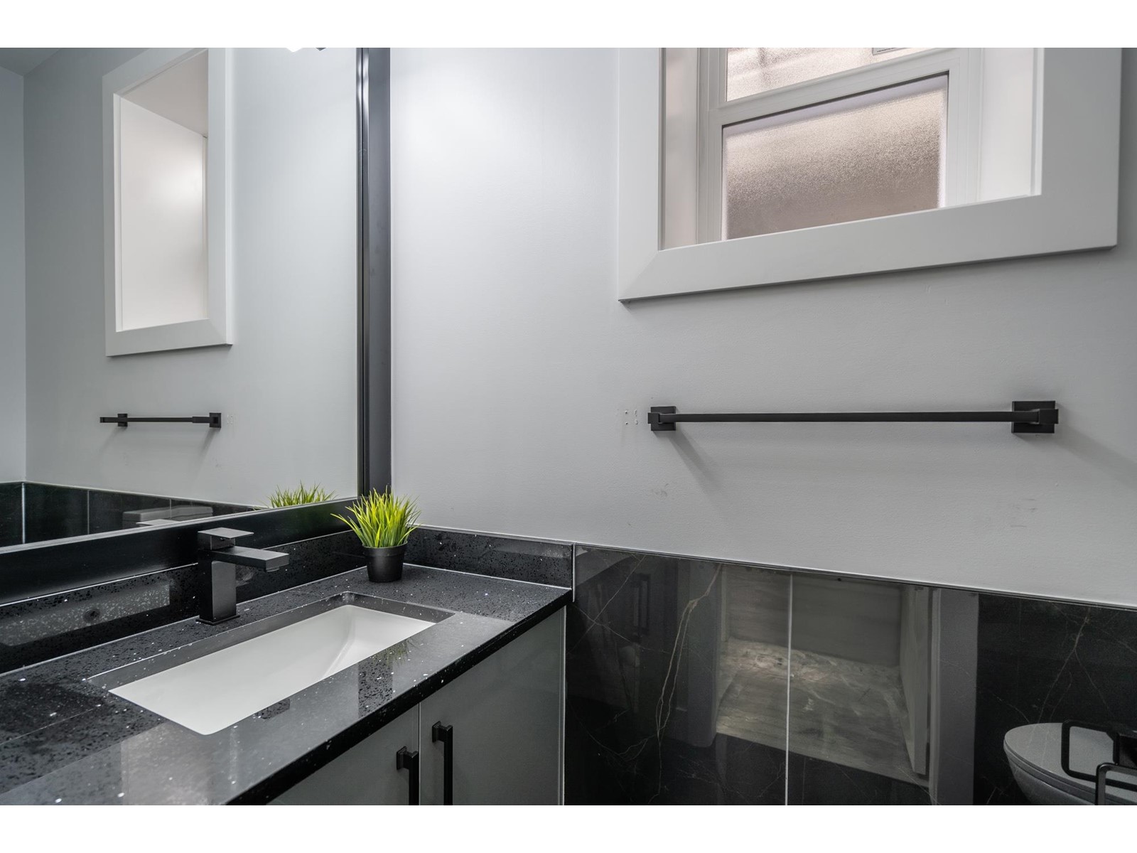 7518 205a Street, Langley, British Columbia  V2Y 1V5 - Photo 29 - R2964445
