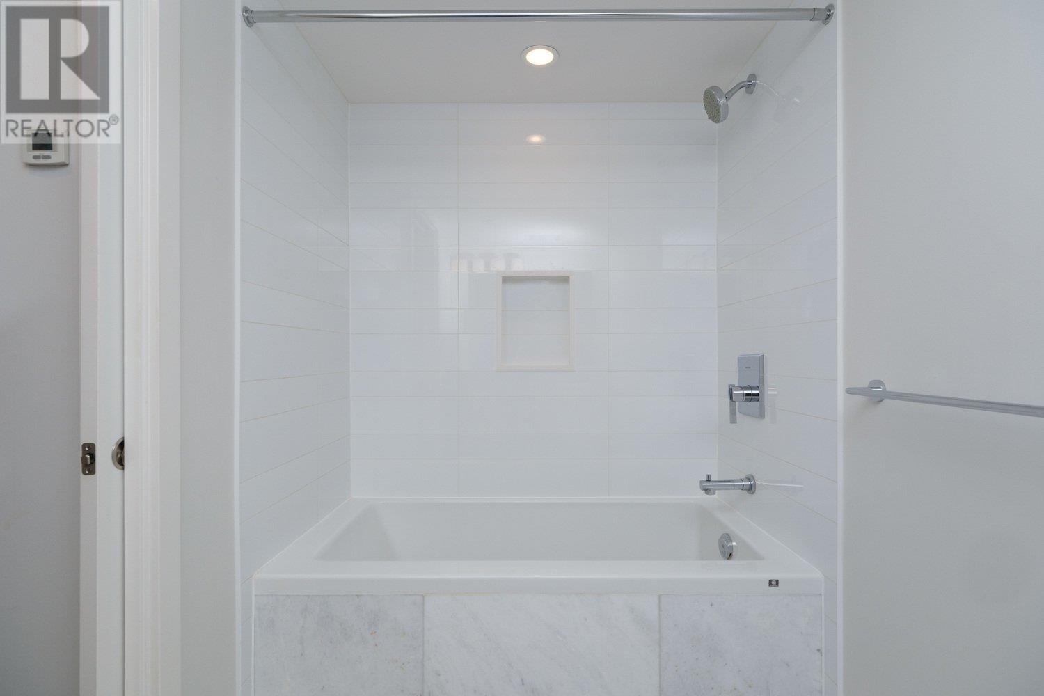 1005 8238 Lord Street, Vancouver, British Columbia  V6P 0G7 - Photo 19 - R2961093