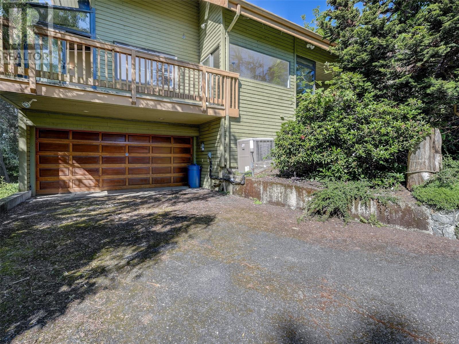 Property at 3857 Duke Rd image 3