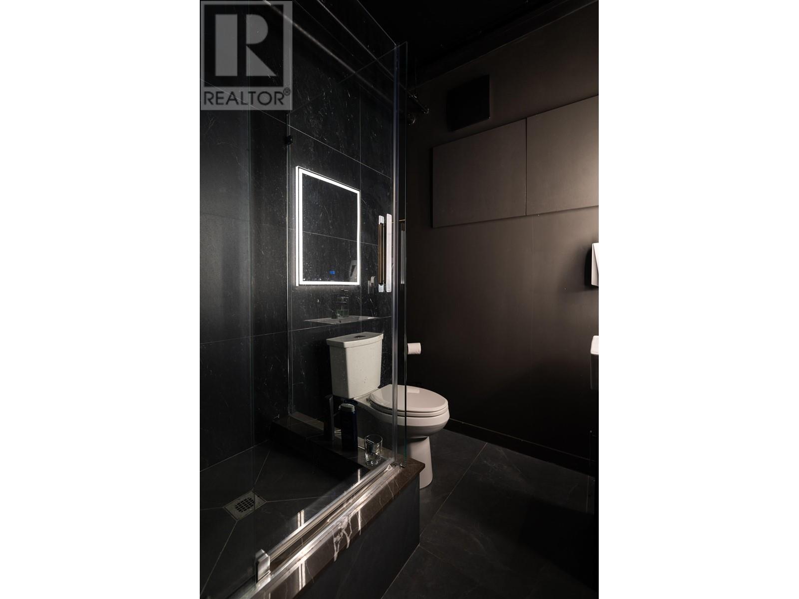 Listing Picture 10 of 11 : 234 13880 WIRELESS WAY, Richmond / 烈治文 - 魯藝地產 Yvonne Lu Group - MLS Medallion Club Member