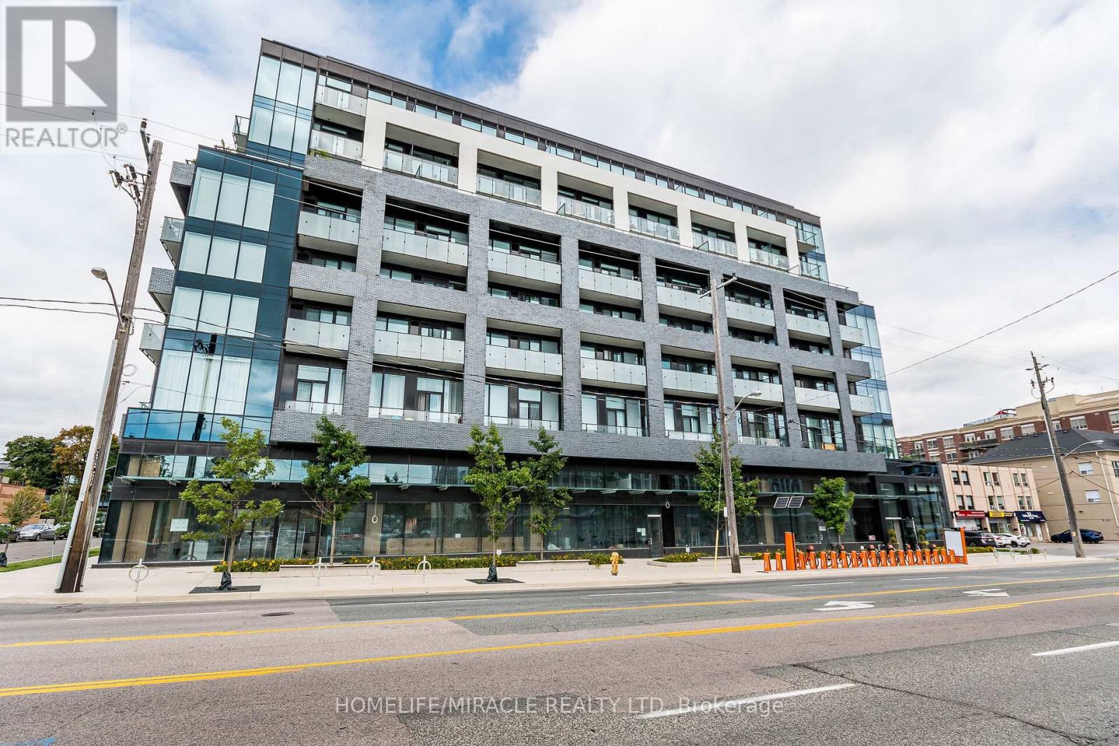 Property at 815 - 4208 DUNDAS STREET W image 2
