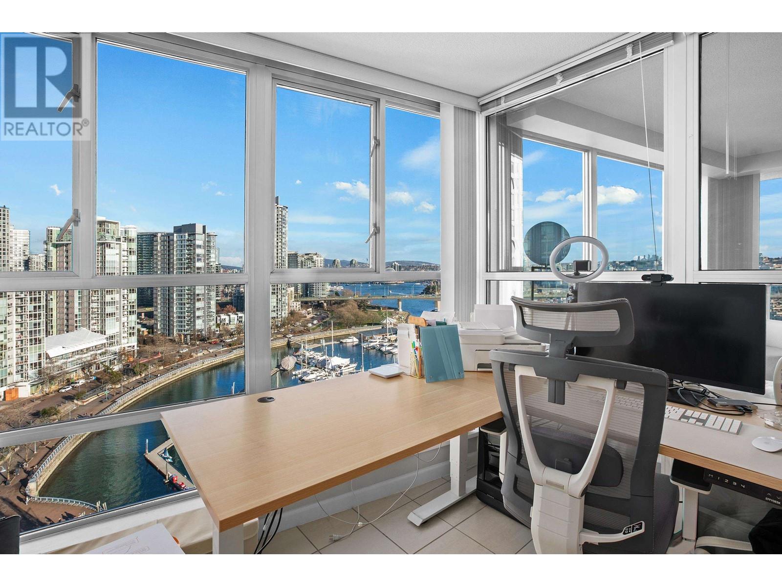 Listing Picture 8 of 21 : 1901 1228 MARINASIDE CRESCENT, Vancouver / 溫哥華 - 魯藝地產 Yvonne Lu Group - MLS Medallion Club Member