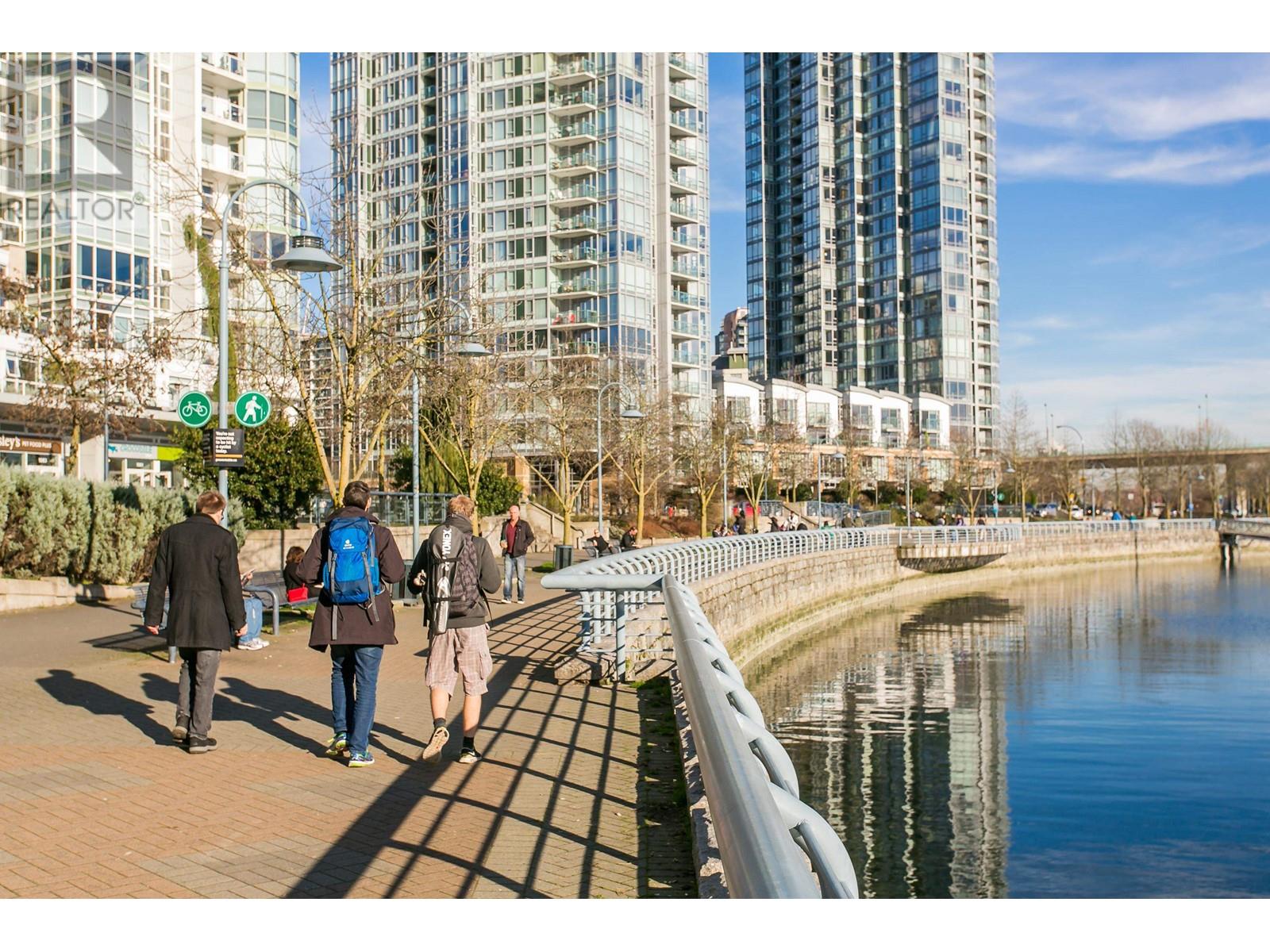Listing Picture 20 of 21 : 1901 1228 MARINASIDE CRESCENT, Vancouver / 溫哥華 - 魯藝地產 Yvonne Lu Group - MLS Medallion Club Member