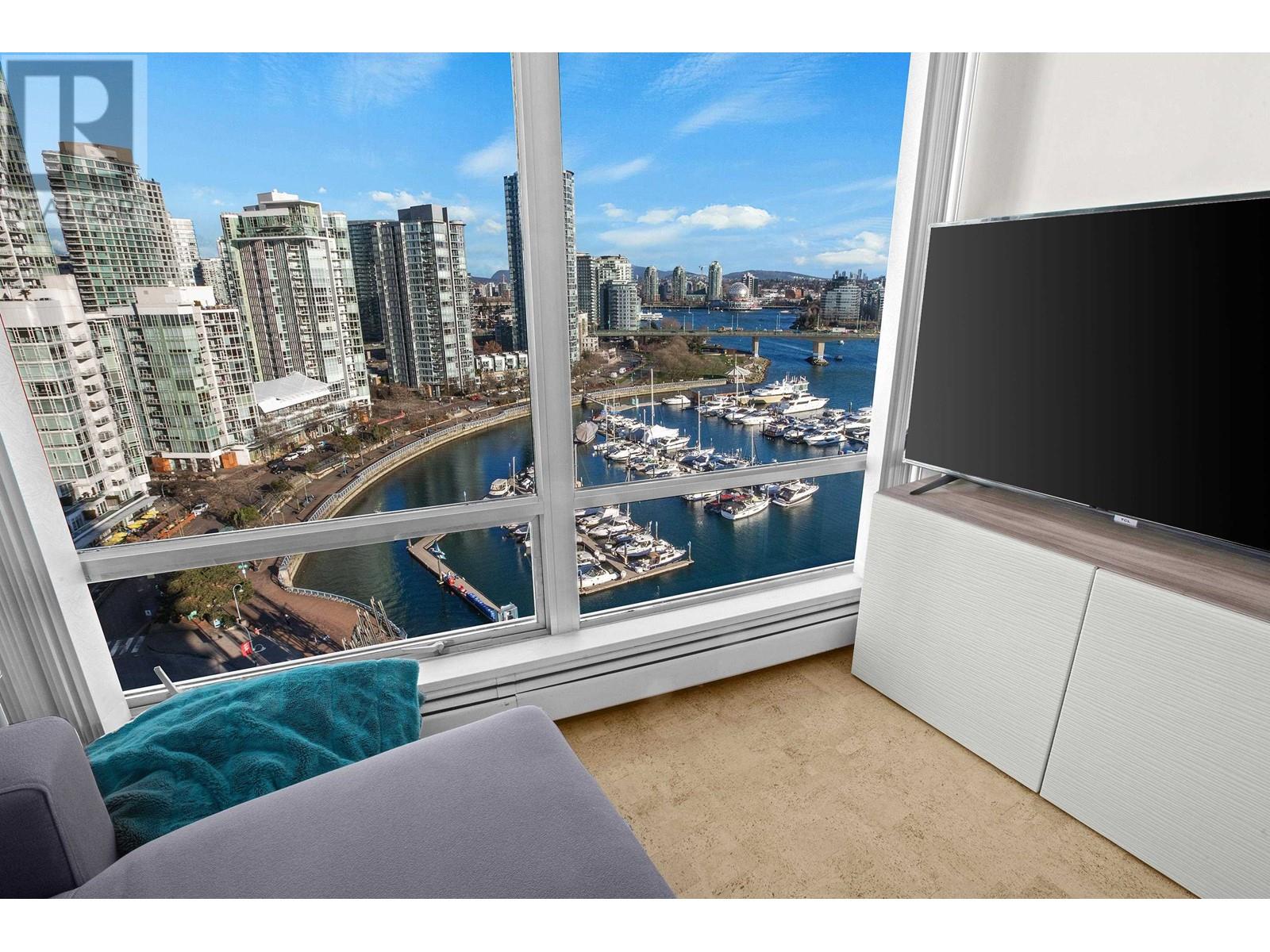 Listing Picture 13 of 21 : 1901 1228 MARINASIDE CRESCENT, Vancouver / 溫哥華 - 魯藝地產 Yvonne Lu Group - MLS Medallion Club Member