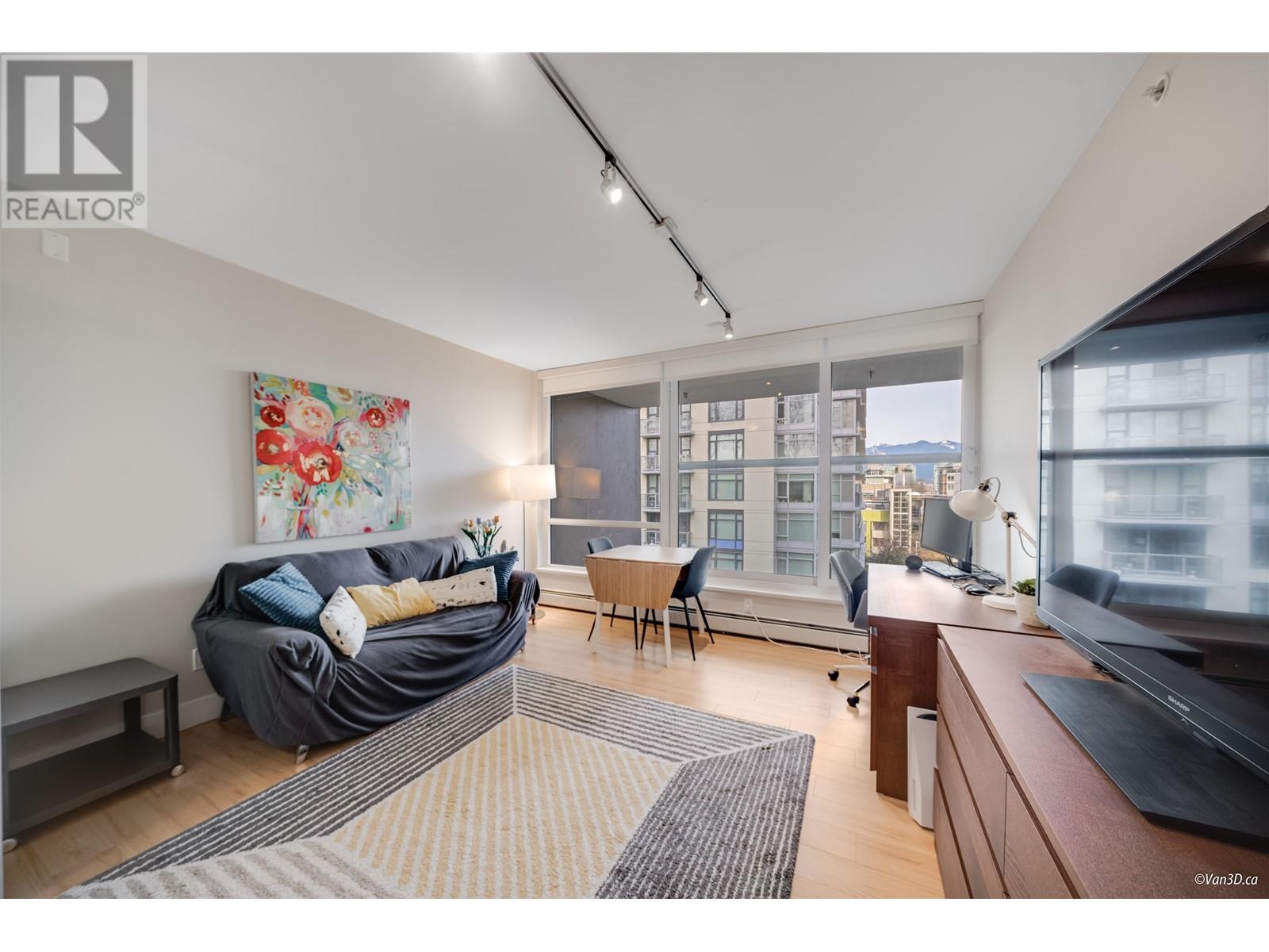 Property at 725 159 W 2ND AVENUE image 3