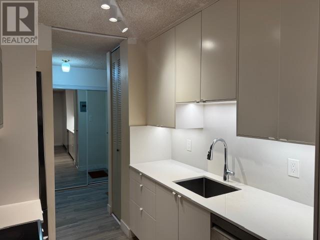 Property at 708 2012 FULLERTON AVENUE image 2