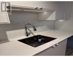 708 2012 FULLERTON AVENUE, North Vancouver, British Columbia